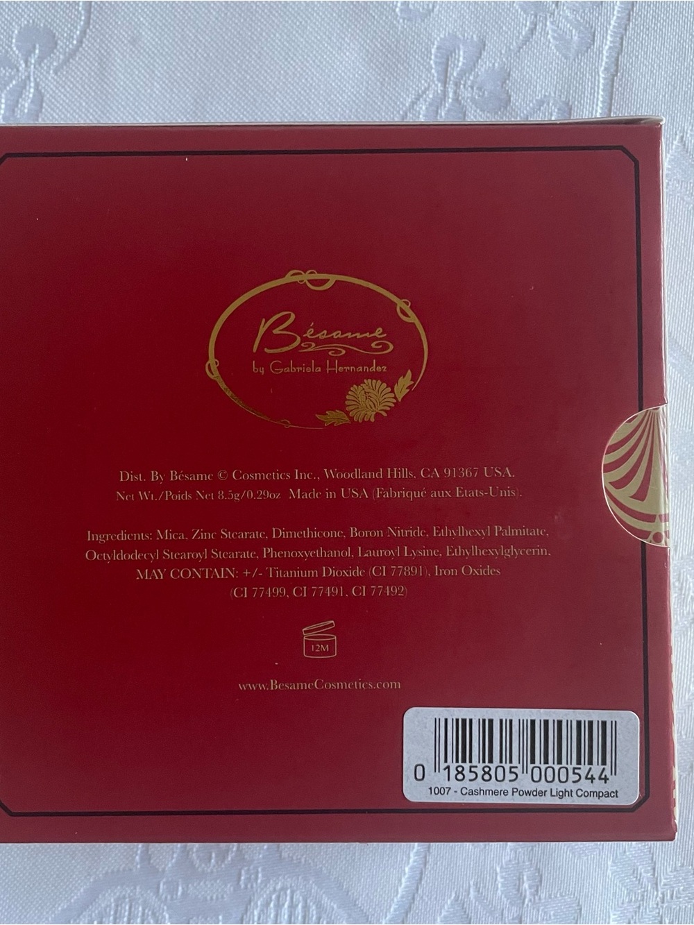Bésame Cosmetics Cashmere Powder Compact - Light - Picture 2 of 7